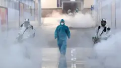 Dezinfekcija na železničkoj stanici u Kini