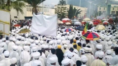 ኣመንቲ ኦርቶዶክስ ተዋህዶ ኢትዮጵያ ነበርቲ ጎንደር ሰልፊ ኣካይዶም