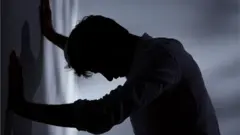 এই রোগ পুরুষ নারী উভয়ের সমানভাবে হয়।