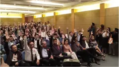ที่ประชุม กก.บห. และ ส.ส. พรรคอนาคตใหม่มีมติ "เอกฉันท์" ให้ขับ 4 ส.ส. พ้นพรรค