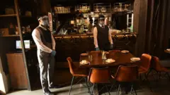 cafe restaurant