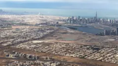 صورة التقطت من طائرة، تظهر أبو ظبي، الإمارات