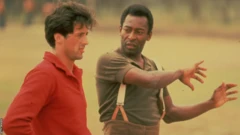 بيليه ظهر في فيلم "الهروب إلى النصر" عام 1981 مع سيلفستر ستالون.
