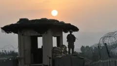 په ۲۰۰۹ کال په همدې میدان د القاعدې شبکې د یو فلسطین الاصله اردني تبعه همام خلیل البلوي لخوا ځانمرګی برید هم شوی و، چې په دغه برید کې د (سي ای اې) اوه کارکوونکي وژل شوي وو.