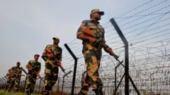 সীমান্তরক্ষীদের টহল।