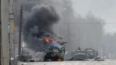 سخنگوی وزارت خارجه ایران گفته تعدادی از ایرانیان مقیم اوکراین یا اطلاعاتشان را ندادند و یا برای کمک به خروجشان از اوکراین در دسترس نبودند