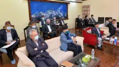 ओली पक्षले राष्ट्रिय महाधिवेशन आयोजक कमिटीलाई खारेज गर्दै केन्द्रीय कमिटीलाई सक्रिय बनाउने निर्णय गरेको थियो