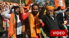 டெல்லி சட்டமன்றத் தேர்தல்: கொண்டாட்டத்தில் பாஜக தொண்டர்கள்