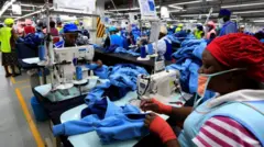 ሰራሕተኛታት ጨርቃ ጨርቂ