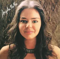 Capa de disco em que Ro Ro aparece sorrindo para a câmera de forma contida