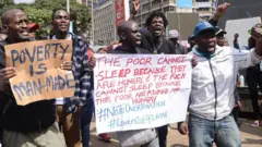 ኬንያዊያን ተቃውሞ ሲያሰሙ