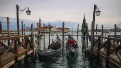 Venesia