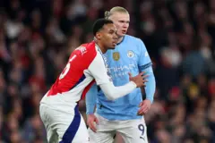 Arsenaal v Maanchister Siitii