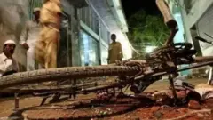 காவி பயங்கரவாதம், மாலோகான் குண்டுவெடிப்பு வழக்கு, காங்கிரஸ், பாஜக 