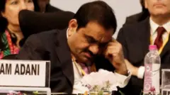 அதானி குழுமத்தின் பங்கு வீழ்ச்சி