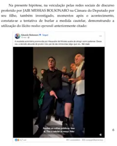 Print de vídeo publicado por Eduardo Bolsonaro mostra o ex-presidente usando tornozeleira eletrônica. A imagem foi incluída na decisão de Moraes como parte do contexto para sustentar que Jair Bolsonaro seguiu produzindo e difundindo mensagens políticas, mesmo após a imposição de medidas cautelares