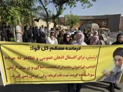 تجمع مالباختگان مسکن مهر ارتش مقابل ورودی ستاد کل نیروهای مسلح در تهران