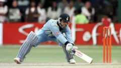 ચૅમ્પિયન્સ ટ્રૉફીની એ ફાઇનલમાં સૌરવ ગાંગુલીએ 117 રનની શાનદાર ઇનિંગ રમી હતી.