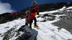 Umu nye Malaisia yahatswe gupfira m'umusozi Everest