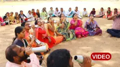 వాటర్ బెల్, స్కూల్