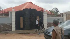 Aworan ile naa ati awọn ikọ So-safe