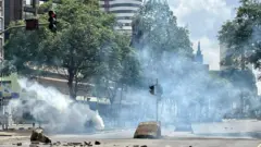 አስለቃሽ ጭስ በናይሮቢ አደባባይ 