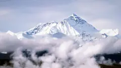 எவரெஸ்ட், திபெத், இமயமலை, மலையேற்றம், சீனா, பனிப்புயல், பனிப்பொழிவு 