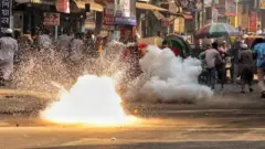 ஷேக் ஹசீனாவுக்கு மரண தண்டனை, வங்கதேசம், முகமது யூனுஸ், அவாமி லீக், இந்தியா