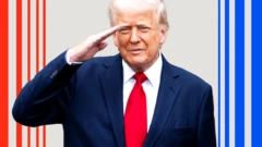 Trump con los colores de la bandera de Estados Unidos al fondo