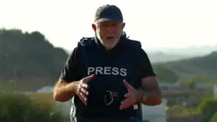 Би-Би-Синин эл аралык редактору Жереми Боуэн, катка кол койгондордун бири.