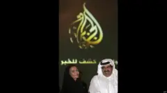 أعلن الشيخ حمد بن خليفة آل ثاني في عام 1996، بعد مرور عام فقط على توليه الحكم، تأسيس قناة الجزيرة الإخبارية الشهيرة، التي كان معظم صحفييها من قناة بي بي سي العربية الفضائية الأولى التي أغلقت في عام 1996.