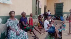 Ndị na-agba ọsọ ndụ ha n'aka idemmiri na-akpaike n'akụkụ Anambra steeti dị icheiche.