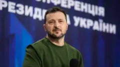Perezida wa Ukraine Volodymyr Zelensky, ubwo yari yitabiriye inama kuri Ukraine, aha ni ku itariki ya 25 Gashyantare (2) mu 2024