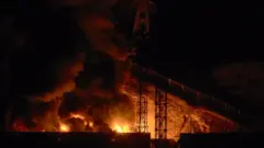 베네수엘라 최대 규모의 군사 기지 중 하나인 푸에르테 티우나에서 공습으로 화재가 발생했다