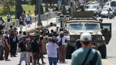 Se difundió rápidamente la noticia de una operación federal de inmigración en el Parque MacArthur de Los Ángeles.