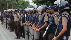জঙ্গিবাদ ইস্যুতে দীর্ঘদিন ধরেই জিরো টলারেন্সের কথা বলে আসছে বাংলাদেশ