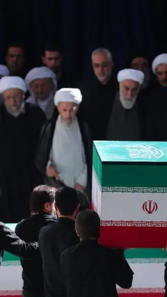نماز میت علی خامنه‌‌ای