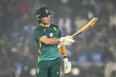 વિરાટ કોહલી, ઋતુરાજ ગાયકવાડ, કેએલ રાહુલ, ભારત અને દક્ષિણ આફ્રિકા ટુર્નામેન્ટ, રાયપુર વનડે મેચ, રવીન્દ્ર જાડેજા, ક્વિન્ટન દ કોક, ટેમ્બા બવૂમા, બીબીસી ગુજરાતી 