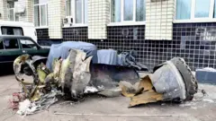 Igisirarira c'igisasu ca misire gifise ibimenyetso bidasanzwe