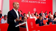 ሉዊስ ሩቢያሌስ የስፔን እግር ኳስ ፌዴሬሽን ኃላፊ