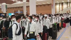 ပြည်ပမှာ အလုပ်လုပ်သူတွေအပေါ် တင်းကျပ်မှုတွေတိုးလာ