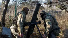 ကာကွယ်ရေးအရာရှိတွေဟာ စိန်ပြောင်းဗုံးသီး တစ်သိန်းဝယ်တဲ့စာချုပ်ချုပ်ကို ၂၀၂၂ ခုနှစ်၊ သြဂုတ်လမှာ ချုပ်ဆိုခဲ့ပေမဲ့ အဲဒီဗုံးသီးတွေ မရောက်လာခဲ့ဘူးလို့ SBU က ပြောပါတယ် 