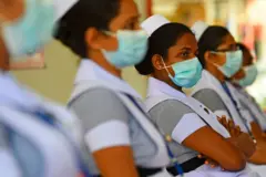 2020 මැයි 12 වන දින කොළඹදී ජාත්‍යන්තර හෙද දිනය සැමරීමේ උත්සවයකට හෙදියන් සහභාගීව සිටි අයුරු.
