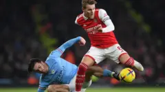 Taphataa Maan siitii Giriilish fi Taphataa Arsenaal Odegaard 