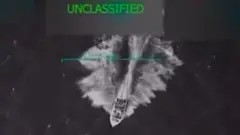 Imagen aérea del barco atacado tomada del video que compartió el secretario de Estado de EE.UU. en X