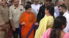 रिवाबा जडेजा का क्यों हुआ झगड़ा 