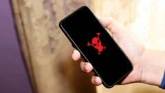 รูปจอมือถือมีหัวกะโหลกแดง