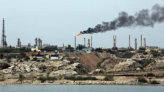 Basra Körfezi'nde bulunan Harg Adası'ndaki Harg petrol terminalinin genel görünümü