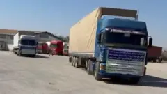 په توکو بار لارۍ موټرې د حرکت په حال کې