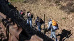 યુરોપમાં ગેરકાયદે ઘૂસણખોરી, અમેરિકા, કૅનેડા, ફ્રાન્સ, ભારત, ગુજરાત, બીબીસી ગુજરાતી, અમેરિકામાં ગેરકાયદે પ્રવેશ, ઇમિગ્રેશન, સ્થળાંતર